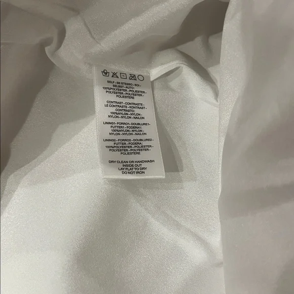 Elegant White Floral Backless Dress - Picture 9 of 9